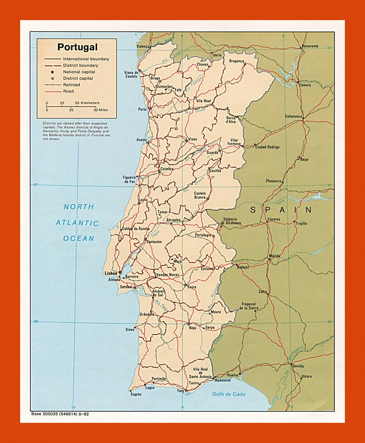 Political and administrative map of Portugal - 1982