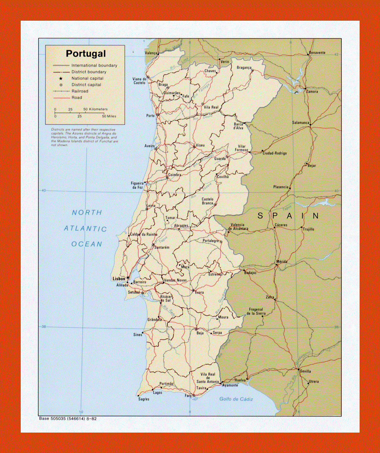 Political and administrative map of Portugal - 1982